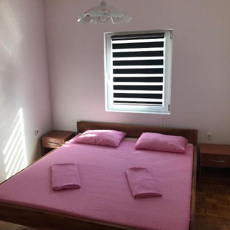 Apartmani Nerko パグ エクステリア 写真