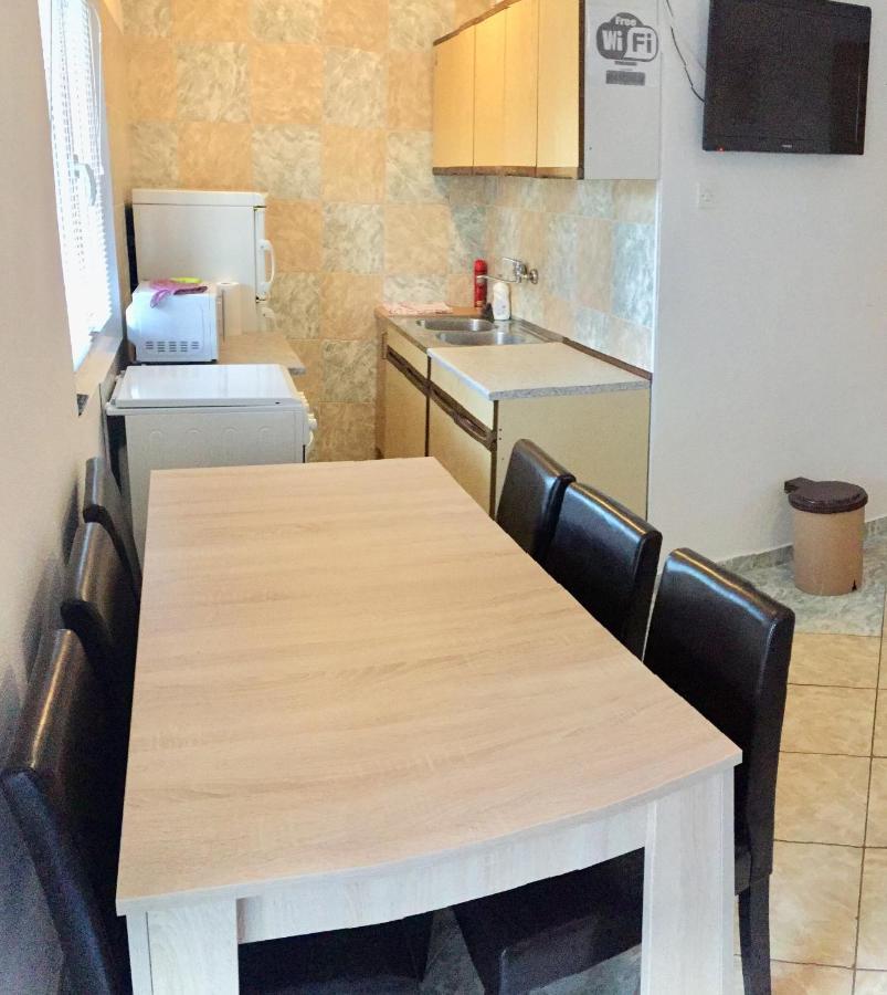 Apartmani Nerko パグ エクステリア 写真